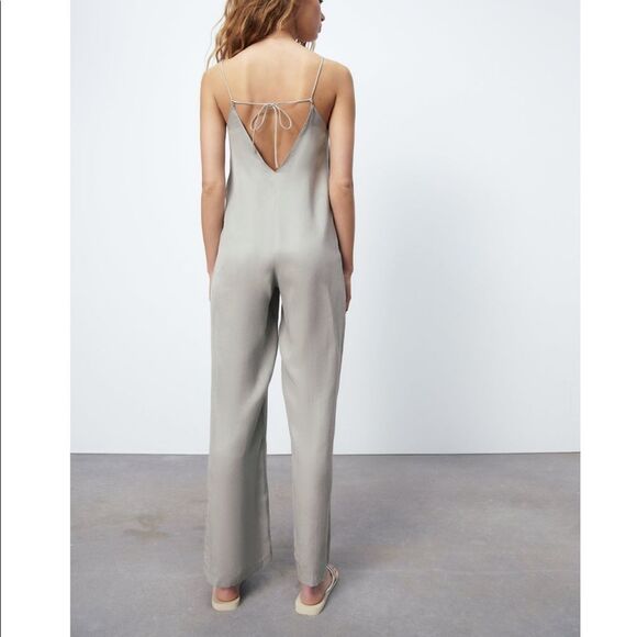 NWT ZARA LONG FLOWY JUMPSUIT - Picture 3 of 8